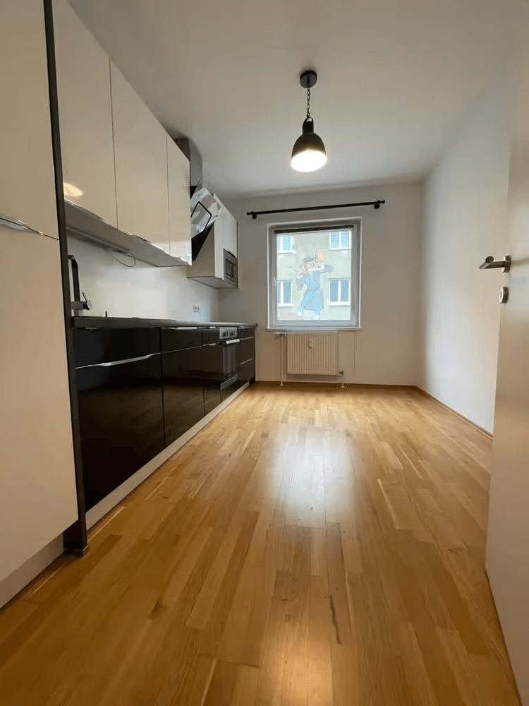 Stilvolle 2-Zimmer-Altbauwohnung nahe Schönbrunn – sonnig, hochwertig & sofortbezugsfertig